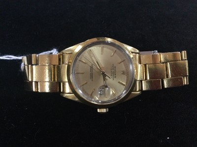 Lot 721 - A GENTLEMAN'S ROLEX GOLD PLATED OYSTER PERPETUAL DATE AUTOMATIC WRISTWATCH