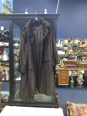 Lot 547 - A LADY'S FULL LENGTH FUR COAT