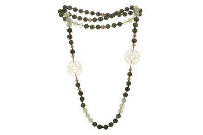 Lot 357 - GREEN HARDSTONE NECKLACE