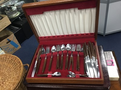 Lot 600 - A LOT OF TWO CANTEENS OF SILVER PLATED CUTLERY