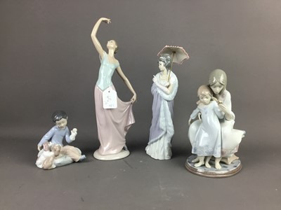 Lot 415A - A COLLECTION OF LLADRO AND OTHER FIGURES