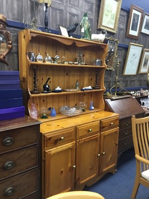 Lot 606A - A MODERN KITCHEN DRESSER