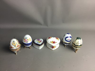 Lot 601 - A LOT OF LIDDED PIN AND TOILET DISHES