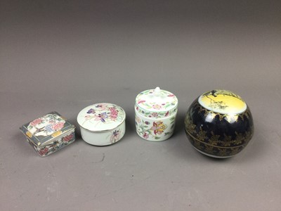 Lot 220 - A COLLECTION OF CERAMIC TRINKET BOXES AND OTHER CERAMICS