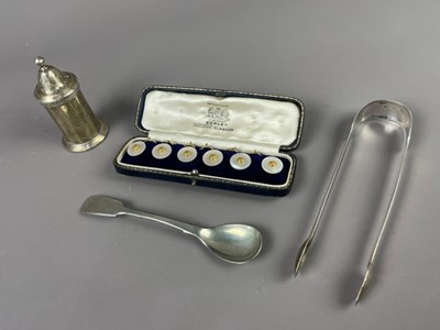 Lot 63 - A COLLECTION OF SILVER AND PLATED TEASPOONS AND OTHER SILVER ITEMS
