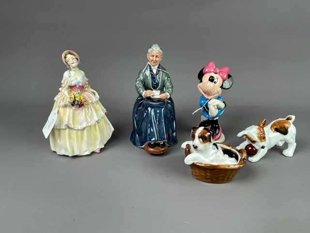 Lot 172 - A ROYAL DOULTON FIGURE OF A PUPPY IN BASKET, ALONG WITH FOUR OTHER ROYAL DOULTON FIGURES