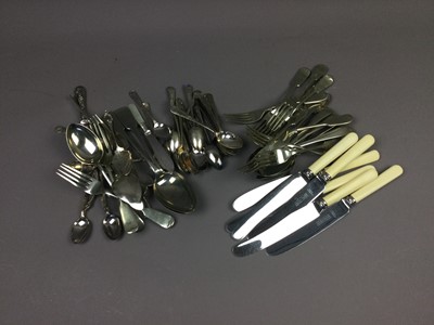 Lot 193 - A COLLECTION OF SILVER PLATED AND OTHER CUTLERY