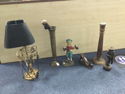 Lot 463 - A GILTMETAL TABLE LAMP, ALONG WITH OTHER ITEMS