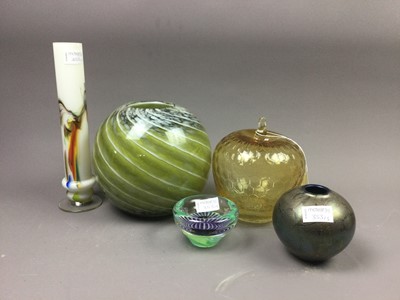 Lot 353 - AN ART GLASS VASE AND OTHER GLASS WARE
