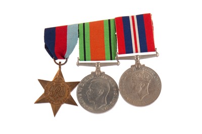 Lot 1402 - A WWII MEDAL TRIO