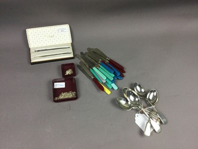Lot 573 - A PARKER PEN, JEWELLERY AND FLATWARE