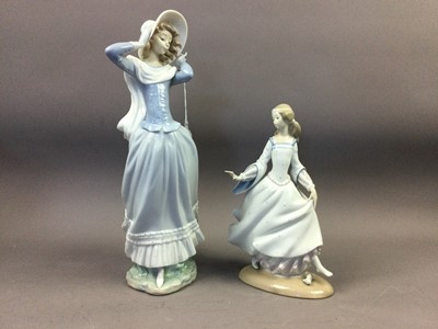 Lot 139 - A LOT OF TWO LLADRO FIGURES OF LADIES