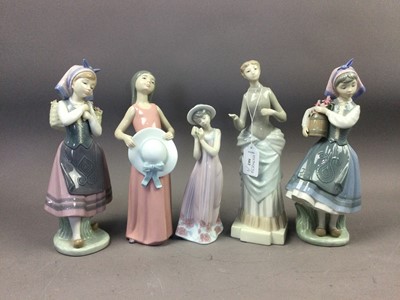 Lot 138 - A LOT OF FOUR LLADRO FIGURES OF LADIES AND ONE OTHER