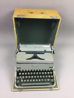Lot 595 - A HERMES 2000 PORTABLE TYPEWRITER