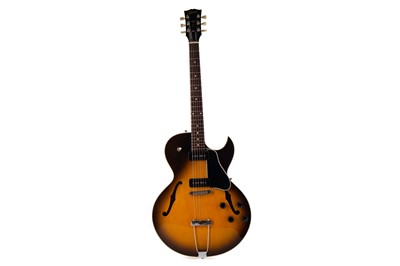 Lot 1171 - A GIBSON ES 135 ELECTRIC GUITAR