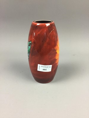 Lot 601 - AN ANITA HARRIS SUNFLOWER VASE