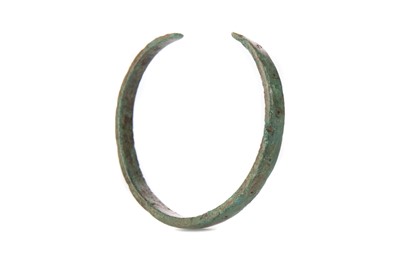 Lot 1398 - AN EARLY MEDIEVAL BRONZE CHILD'S BANGLE