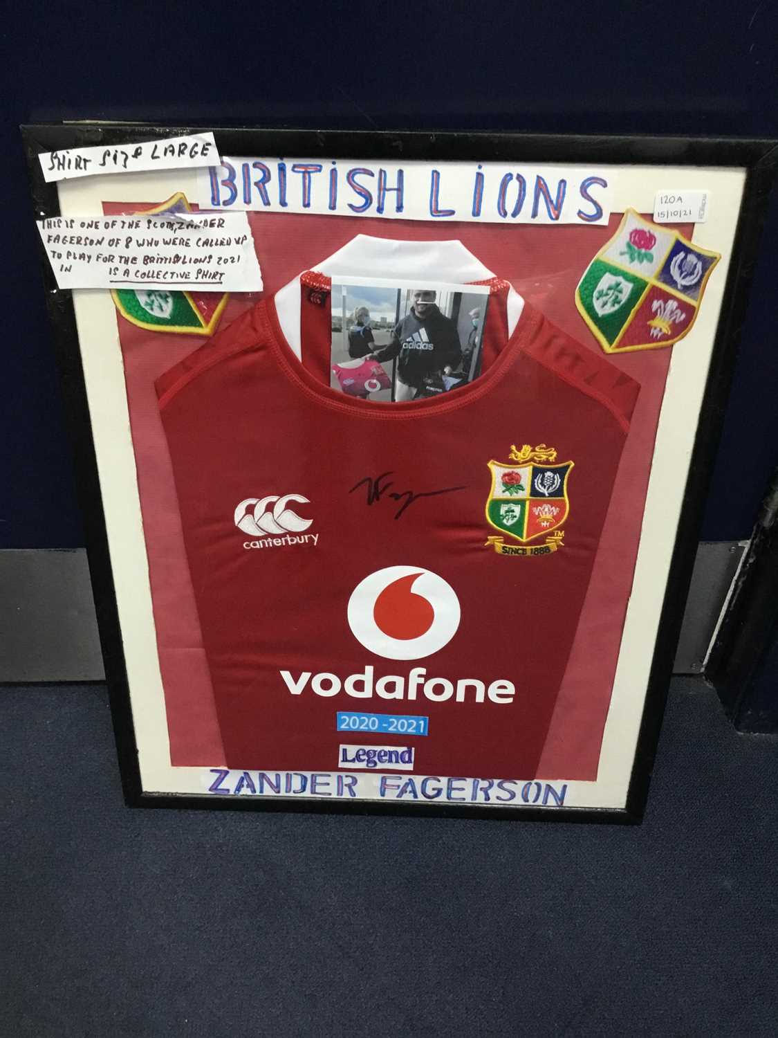 Lot 120 - A FRAMED BRITISH AND IRISH LIONS JERSEY
