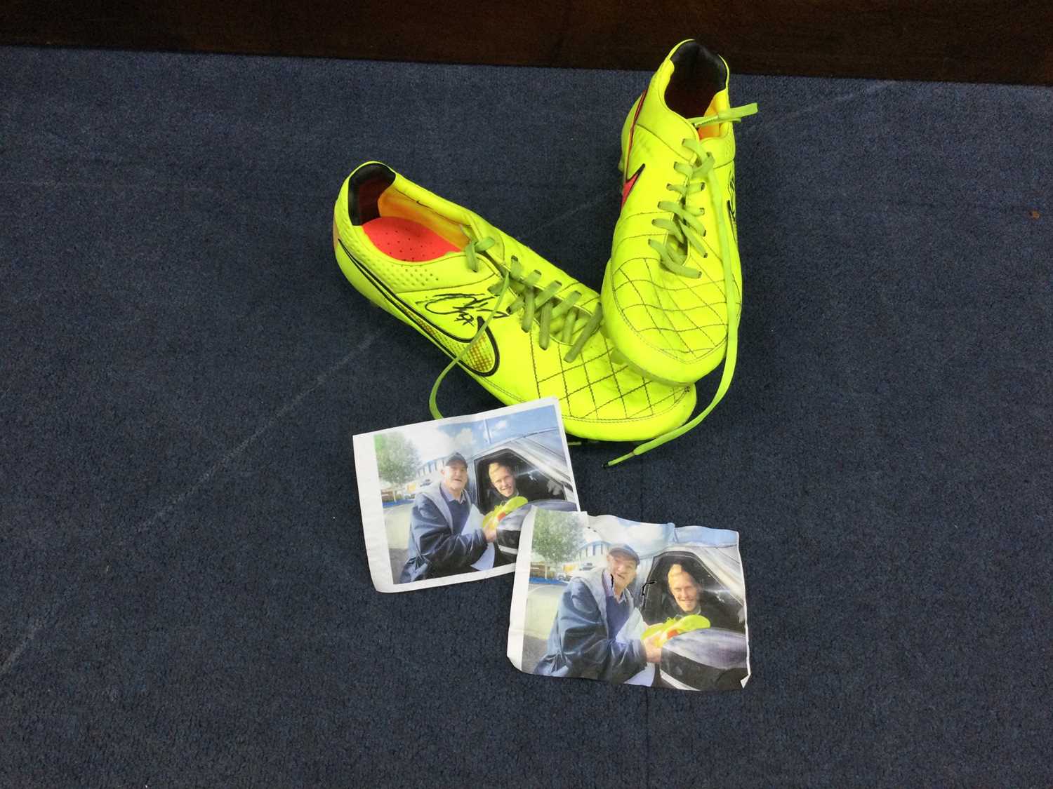 Lot 210 - A PAIR OF SIGNED FOOTBALL BOOTS