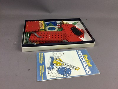 Lot 189 - A LOT OF MECCANO AND OTHER ACCESSORIES