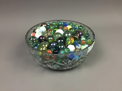 Lot 7 - A COLLECTION OF VINTAGE GLASS MARBLES