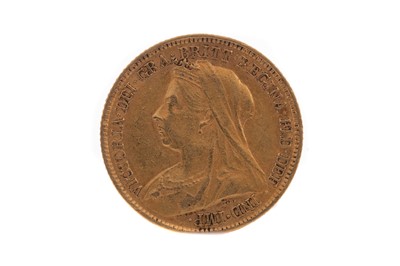 Lot 17 - A VICTORIA GOLD HALF SOVEREIGN DATED 1901
