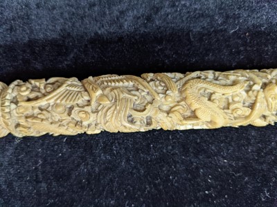 Lot 9 - A LATE 19TH CENTURY CHINESE CANTON IVORY NEEDLE CASE