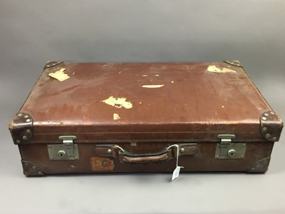 Lot 132 - A COLLECTION OF SUIT AND OTHER CASES