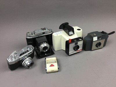 Lot 26 - A GROUP OF CAMERAS