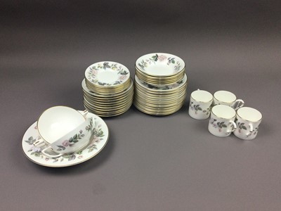 Lot 115 - A ROYAL WORCESTER 'JUNE GARLAND' DINNER SERVICE