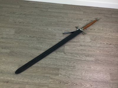 Lot 207 - A REPRODUCTION CLAYMORE STYLE SWORD