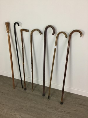 Lot 209 - A LOT OF VARIOUS WALKING STICKS, SHOOTING STICK AND CROOK