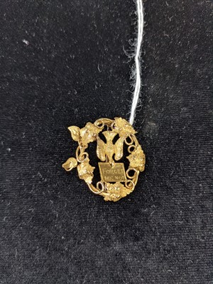Lot 326 - A THEODORE BRUCE MOURNING BROOCH