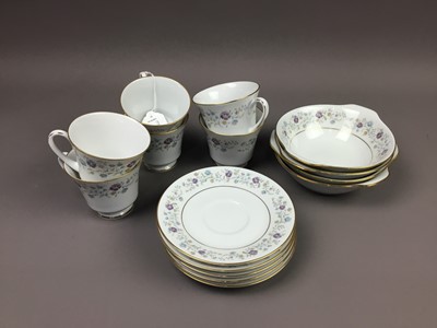 Lot 342 - A NORITAKE 'LONGWOOD'PATTERN PART TEA AND DINNER SERVICE