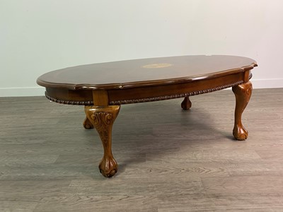 Lot 330 - A MAHOGANY OVAL COFFEE TABLE