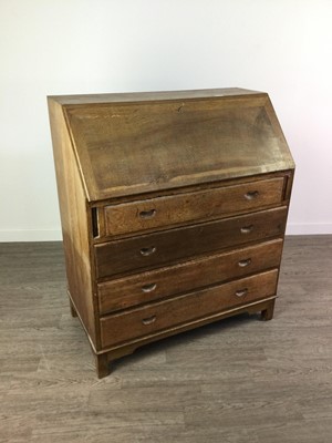 Lot 487 - AN OAK BUREAU