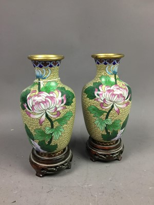 Lot 536 - A PAIR OF MODERN CHINESE CLOISONNE VASES AND OTHER OBJECTS