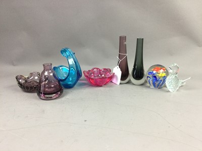 Lot 525 - A LOT OF COLOURED GLASS INCLUDING PAPERWEIGHTS AND DISHES