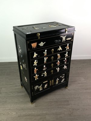 Lot 1611 - A CHINESE CHEST OF DRAWERS