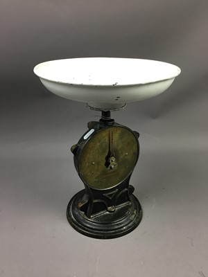 Lot 594 - A SET OF VINTAGE SALTERS FAMILY SCALES