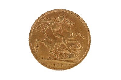 Lot 32 - A GEORGE V GOLD SOVEREIGN DATED 1911