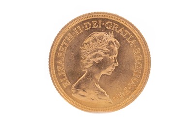 Lot 38 - AN ELIZABETH II GOLD SOVEREIGN DATED 1974
