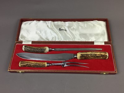 Lot 625 - A THREE PIECE CARVING SET WITH HORN HANDLES AND OTHER ITEMS