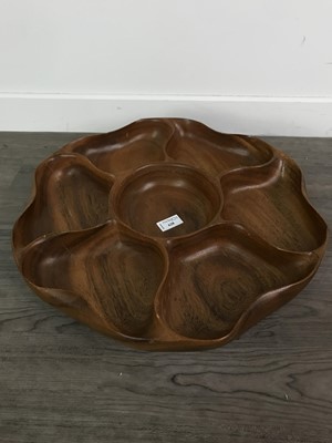 Lot 628 - A MODERN CARVED WOODEN 'LAZY SUSAN'