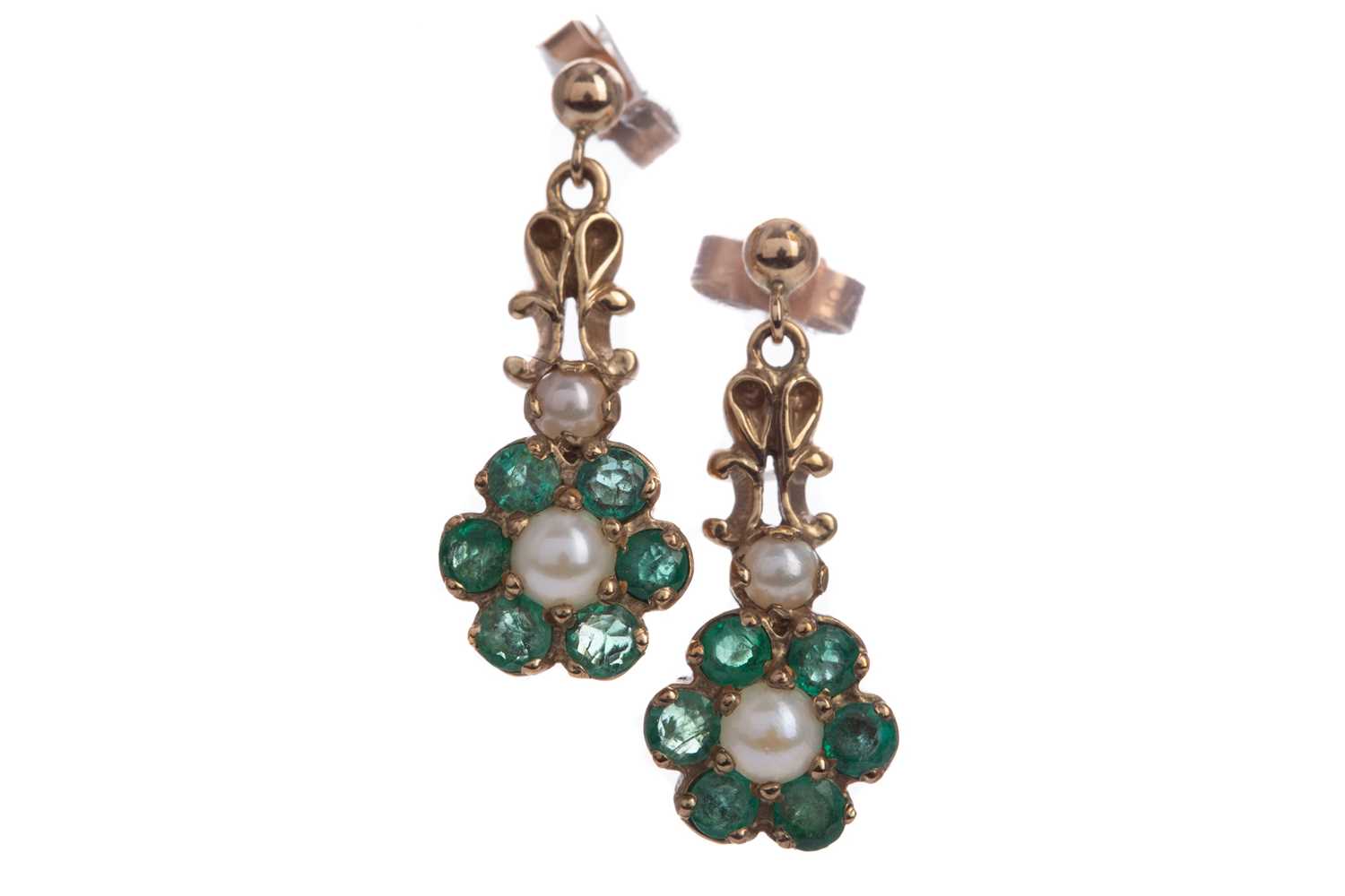 Lot 506 - A PAIR OF PEARL AND EMERALD EARRINGS