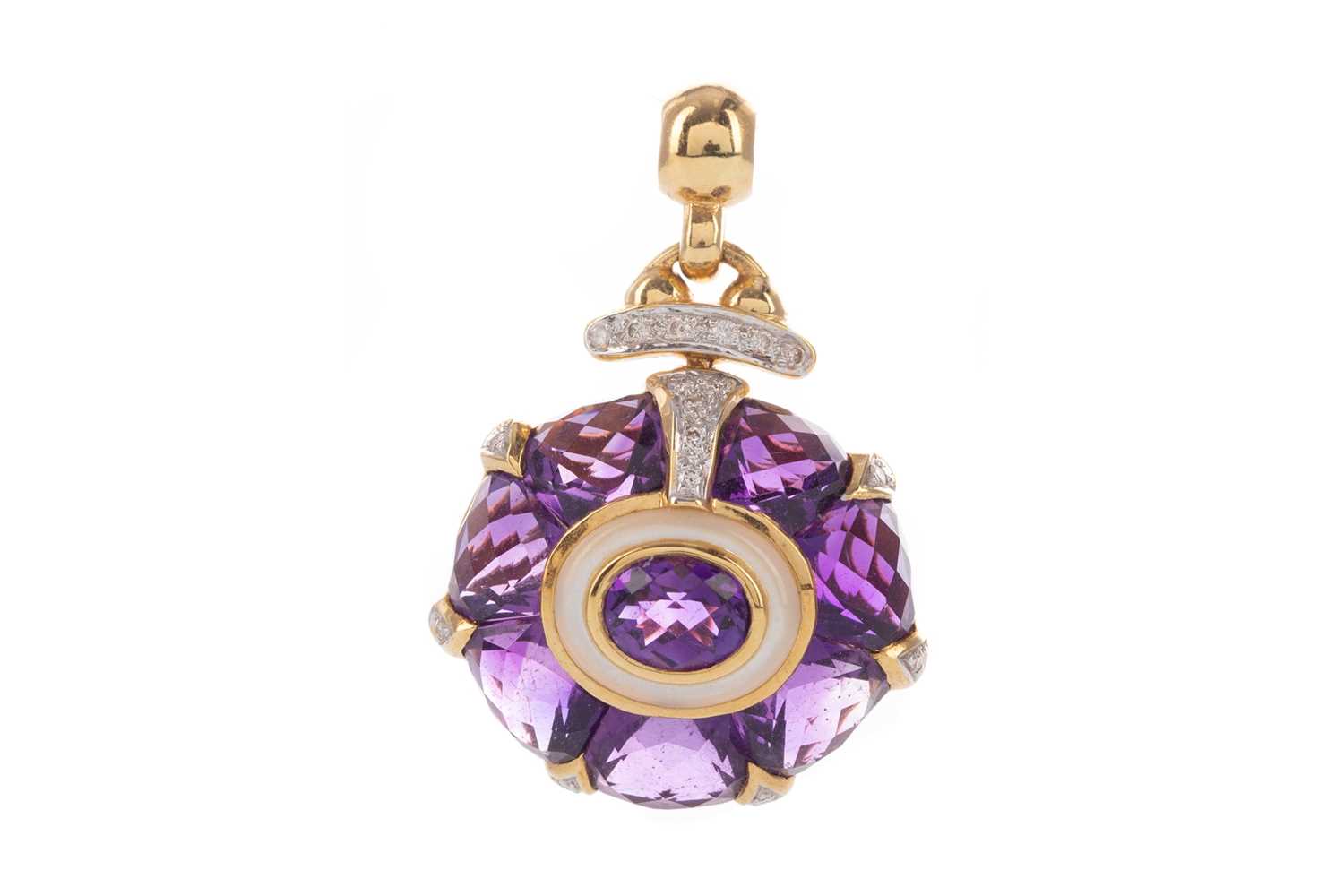 Lot 517 - AN AMETHYST, DIAMOND AND MOTHER OF PEARL PENDANT