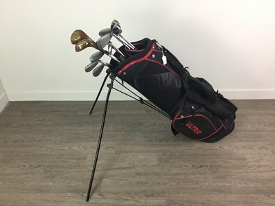 Lot 13 - A COLLECTION OF GOLF CLUBS IN CARRY BAG
