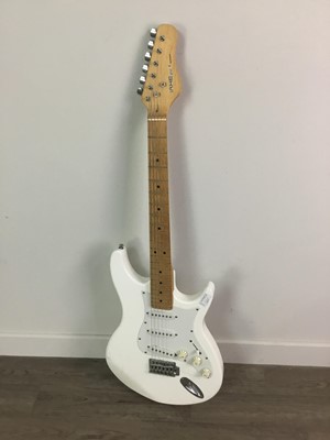 Lot 141 - A BEHRINGER i-AXE ELECTRIC GUITAR