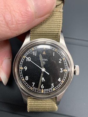 Lot 765 - A GENTLEMAN'S SMITHS MILITARY STAINLESS STEEL MANUAL WIND WRIST WATCH