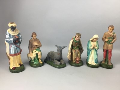 Lot 108 - AN EARLY/MID-20TH CENTURY CHALK NATIVITY SCENE
